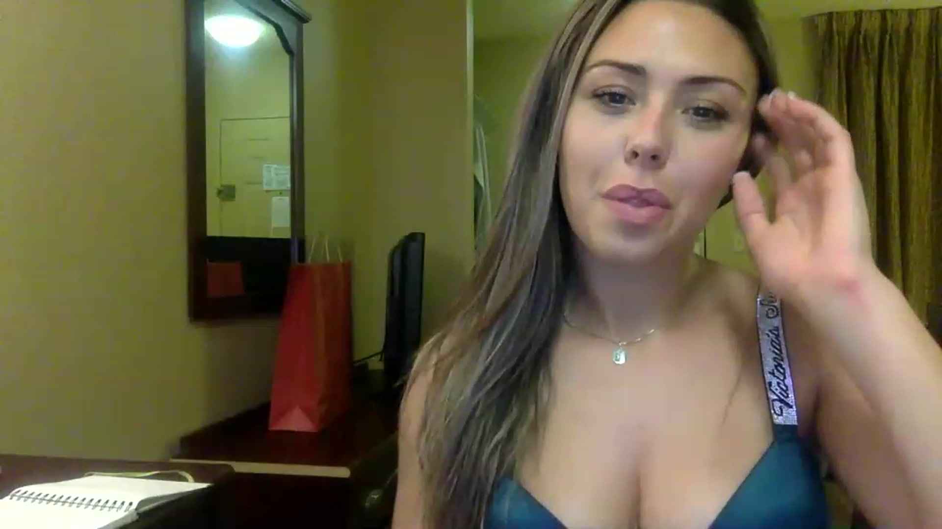 Gallery image thumbnail from Janesworldxo's myfreecams stream on, 02/21/2023, 09:20 image 20 of 20
