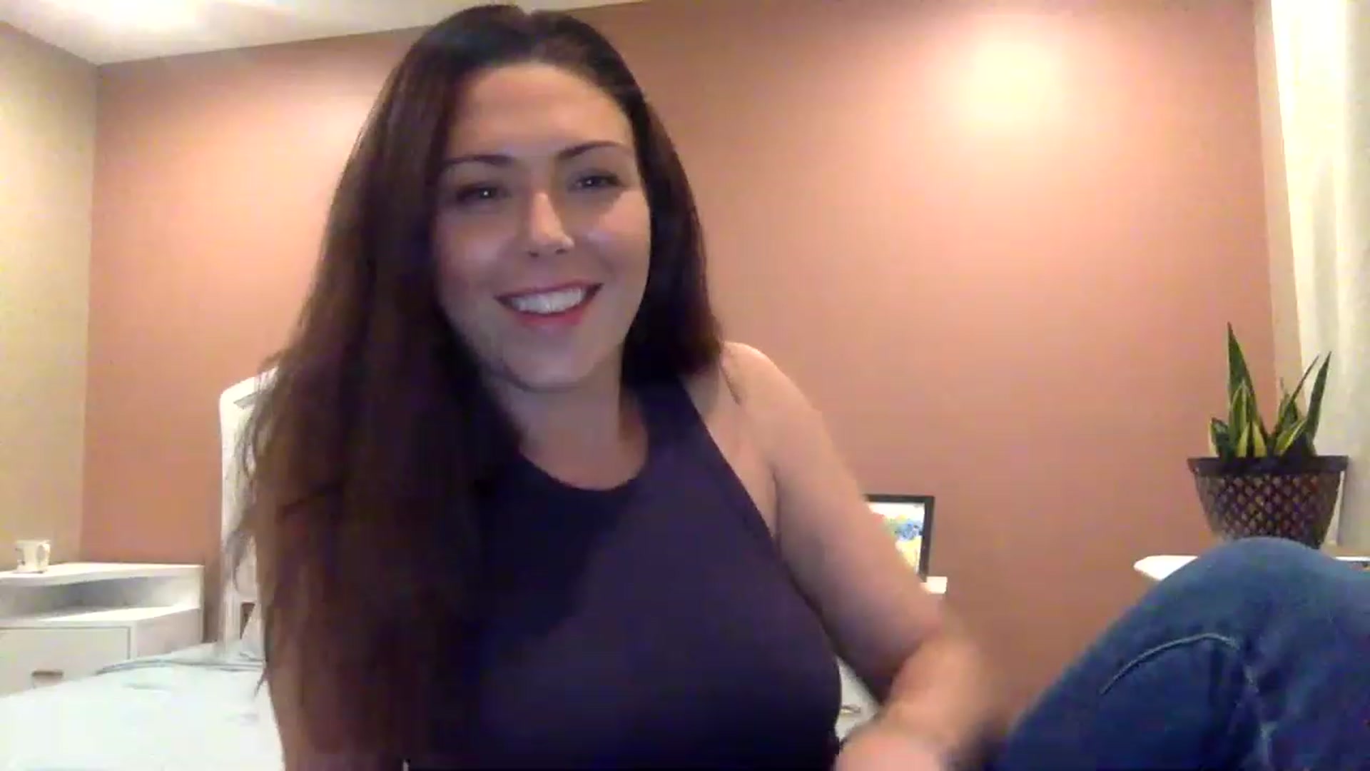 Gallery image thumbnail from Janesworldxo's myfreecams stream on, 03/07/2023, 09:46 image 3 of 20