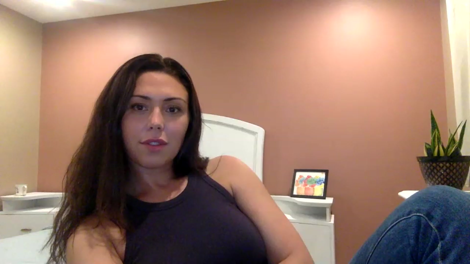 Gallery image thumbnail from Janesworldxo's myfreecams stream on, 03/07/2023, 09:46 image 15 of 20