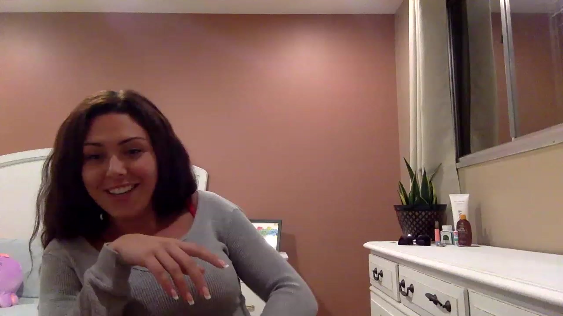 Gallery image thumbnail from Janesworldxo's myfreecams stream on, 03/15/2023, 04:15 image 9 of 20