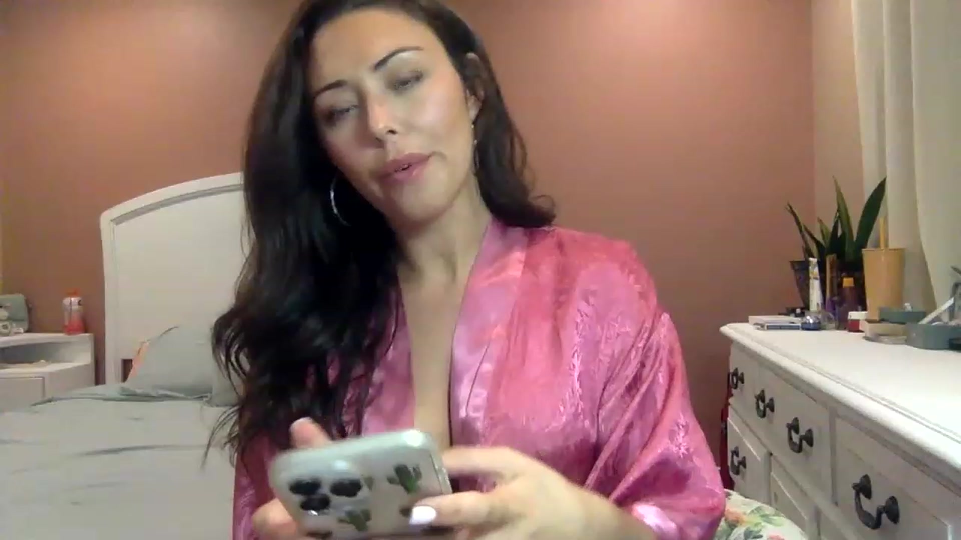 Gallery image thumbnail from Janesworldxo's myfreecams stream on, 04/21/2023, 05:50 image 7 of 20