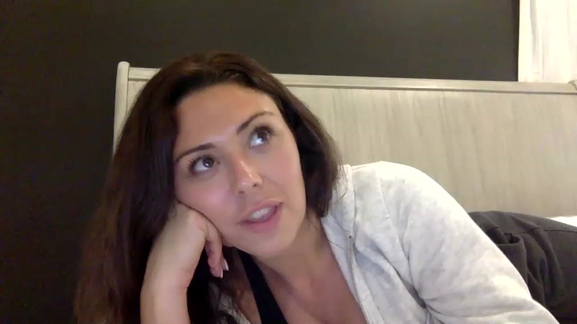 Gallery image thumbnail from Janesworldxo's myfreecams stream on, 05/01/2023, 03:02 image 13 of 20