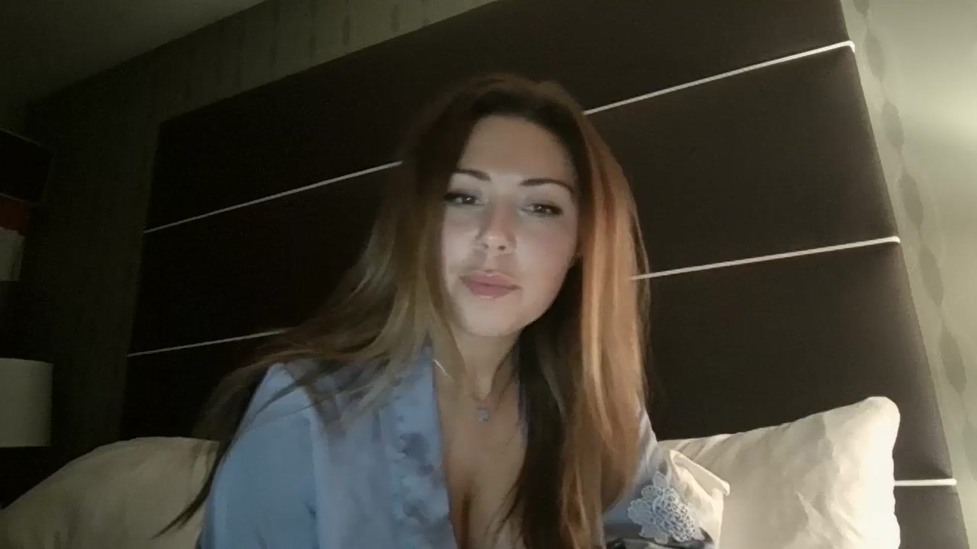 Gallery image thumbnail from Janesworldxo's myfreecams stream on, 09/15/2023, 13:18 image 13 of 20