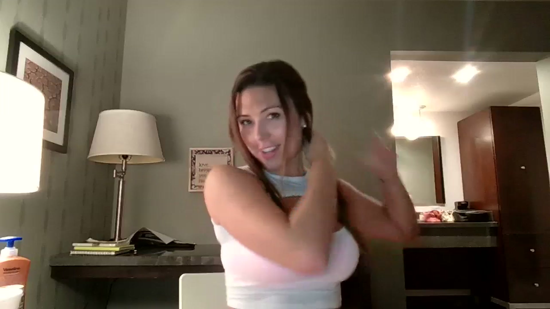 Gallery image thumbnail from Janesworldxo's myfreecams stream on, 09/17/2023, 08:44 image 9 of 20