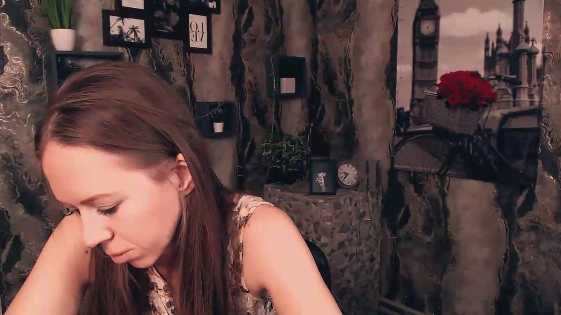 Gallery image thumbnail from JanetJerass_'s myfreecams stream on, 08/13/2026, 07:15 image 11 of 20