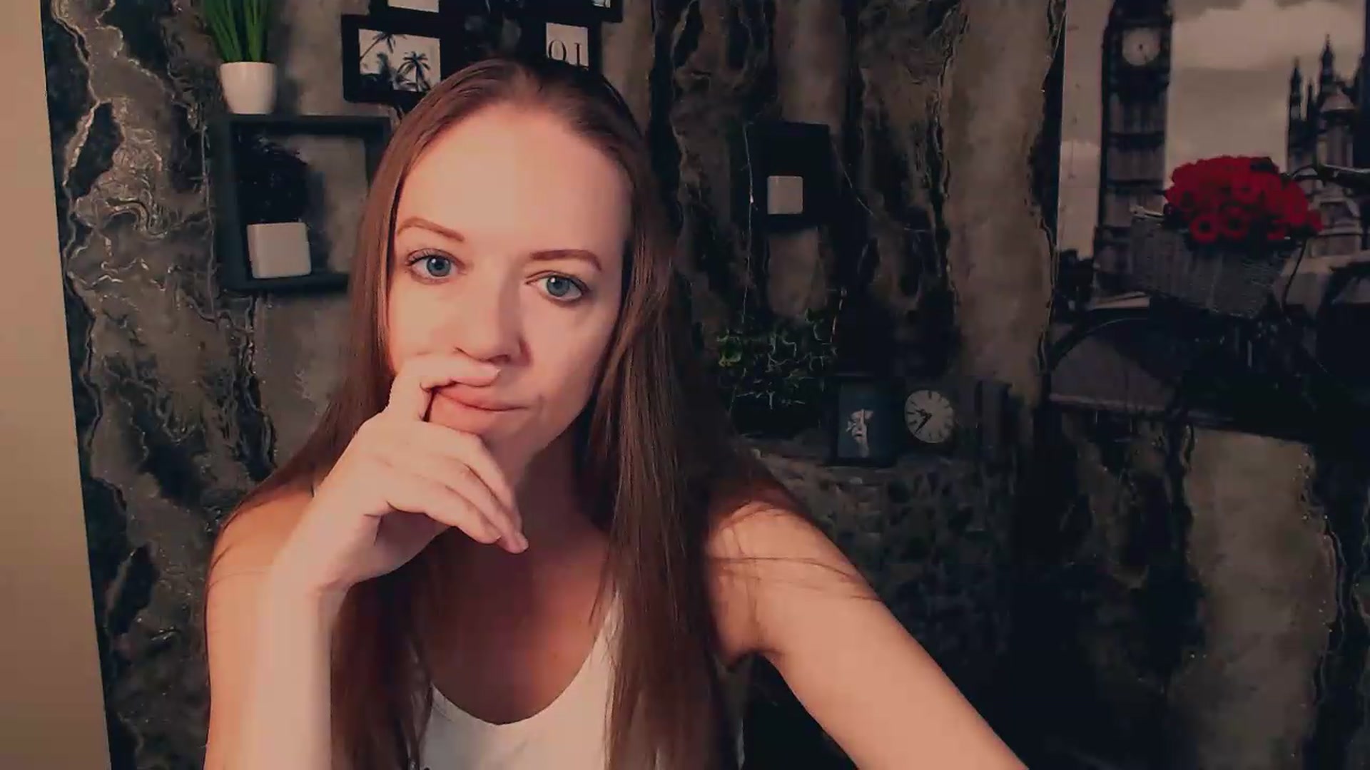 Gallery image thumbnail from JanetJerass_'s myfreecams stream on, 08/31/2026, 04:59 image 8 of 20
