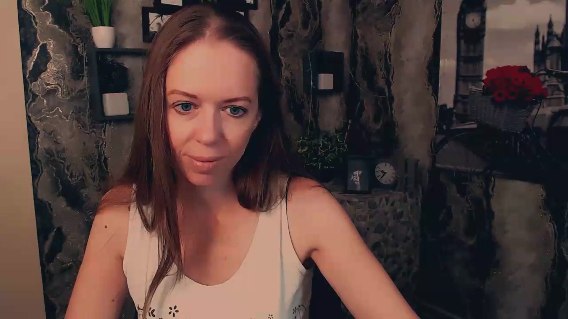 Gallery image thumbnail from JanetJerass_'s myfreecams stream on, 08/31/2026, 09:04 image 4 of 20