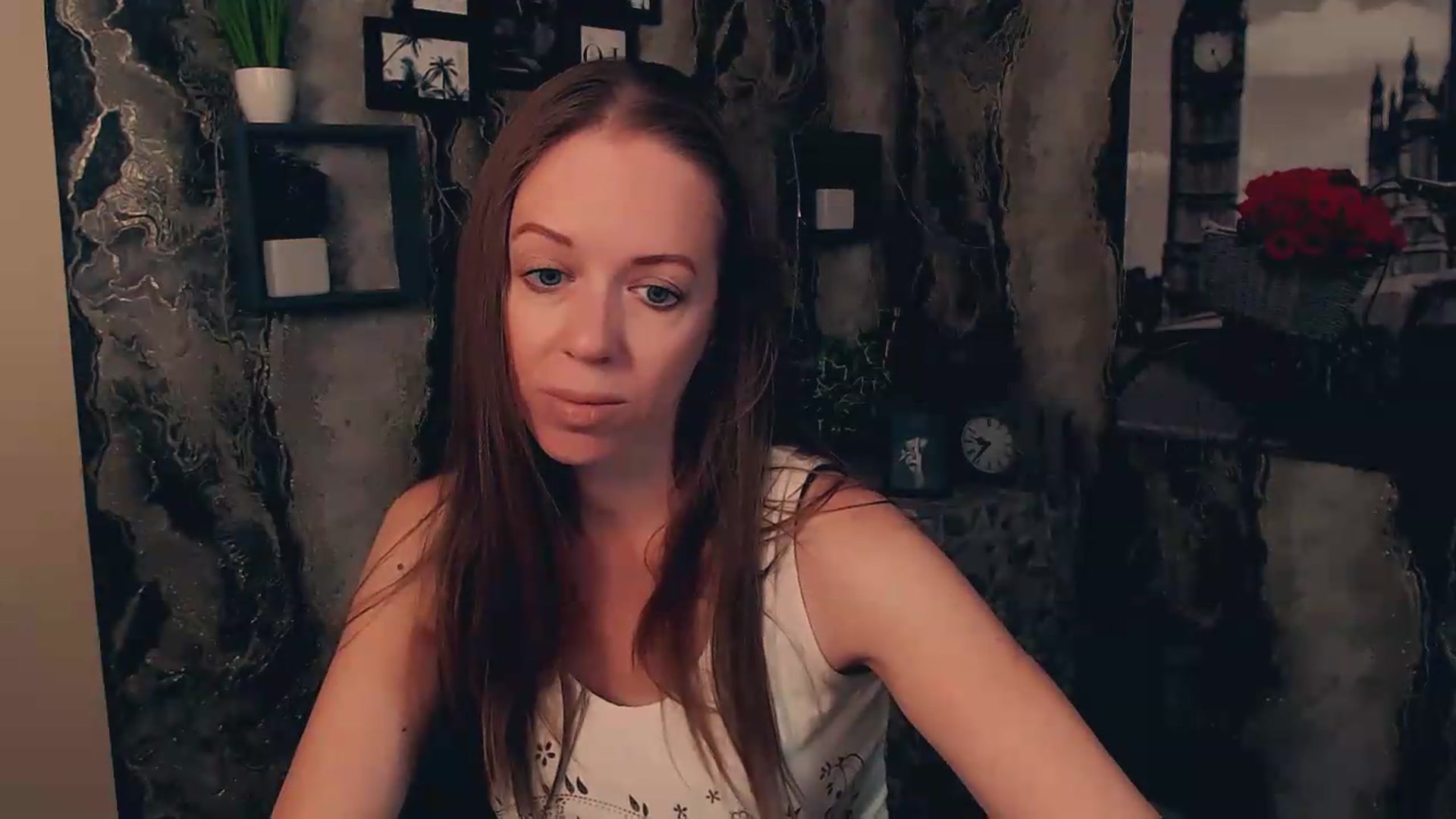 Gallery image thumbnail from JanetJerass_'s myfreecams stream on, 08/31/2026, 09:04 image 10 of 20