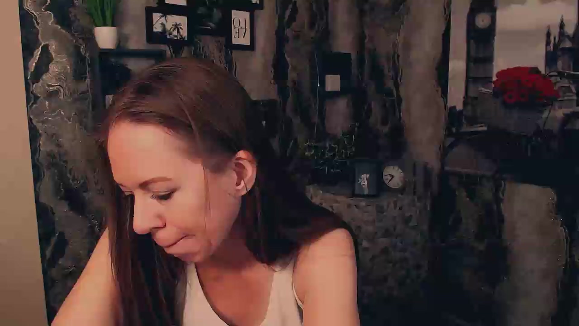 Gallery image thumbnail from JanetJerass_'s myfreecams stream on, 08/31/2026, 09:04 image 16 of 20