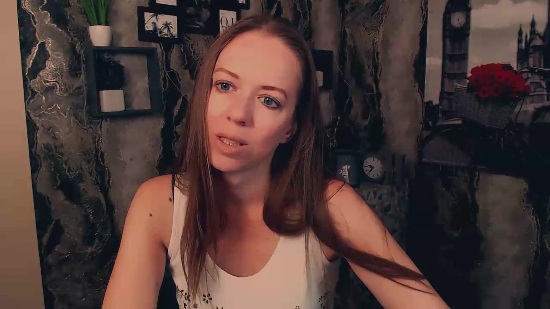 Gallery image thumbnail from JanetJerass_'s myfreecams stream on, 08/31/2026, 09:04 image 7 of 20