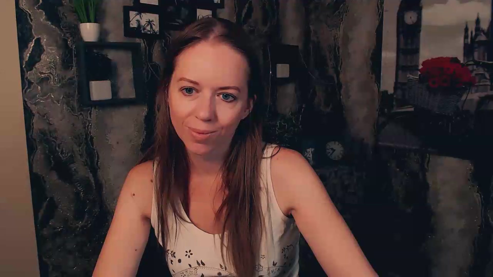 Gallery image thumbnail from JanetJerass_'s myfreecams stream on, 08/31/2026, 10:10 image 14 of 20