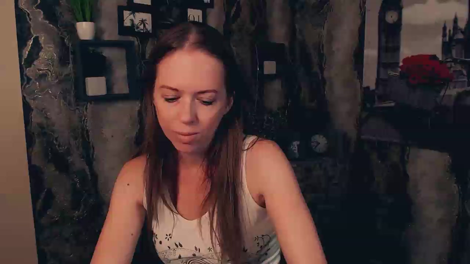 Gallery image thumbnail from JanetJerass_'s myfreecams stream on, 08/31/2026, 10:10 image 15 of 20