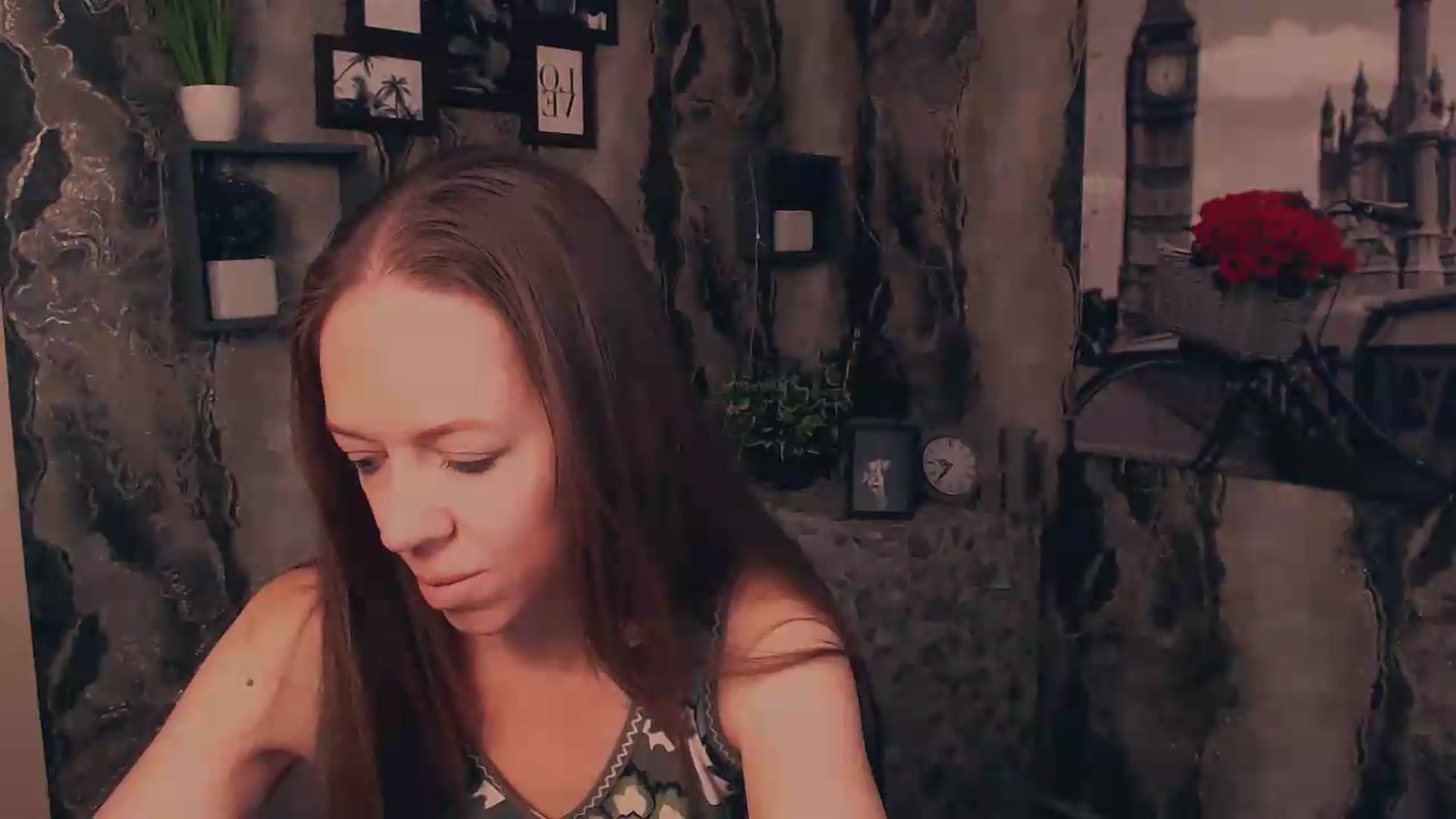 Gallery image thumbnail from JanetJerass_'s myfreecams stream on, 09/05/2026, 10:04 image 3 of 20