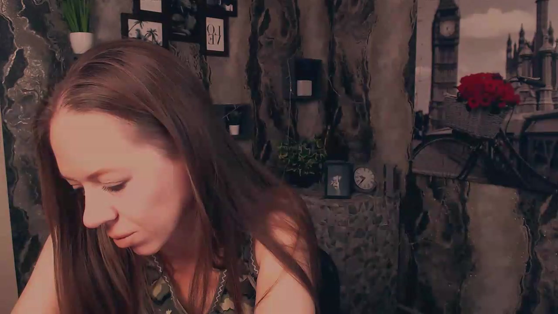 Gallery image thumbnail from JanetJerass_'s myfreecams stream on, 09/05/2026, 10:04 image 5 of 20
