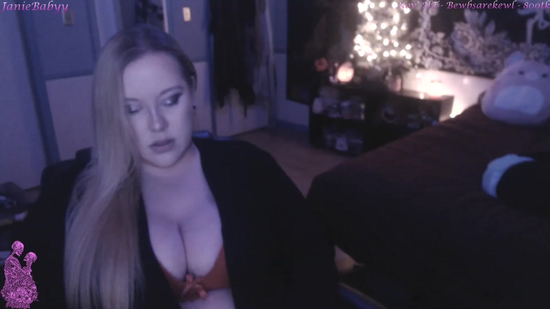 Gallery image thumbnail from JanieBabyy's myfreecams stream on, 12/05/2022, 04:50 image 12 of 20