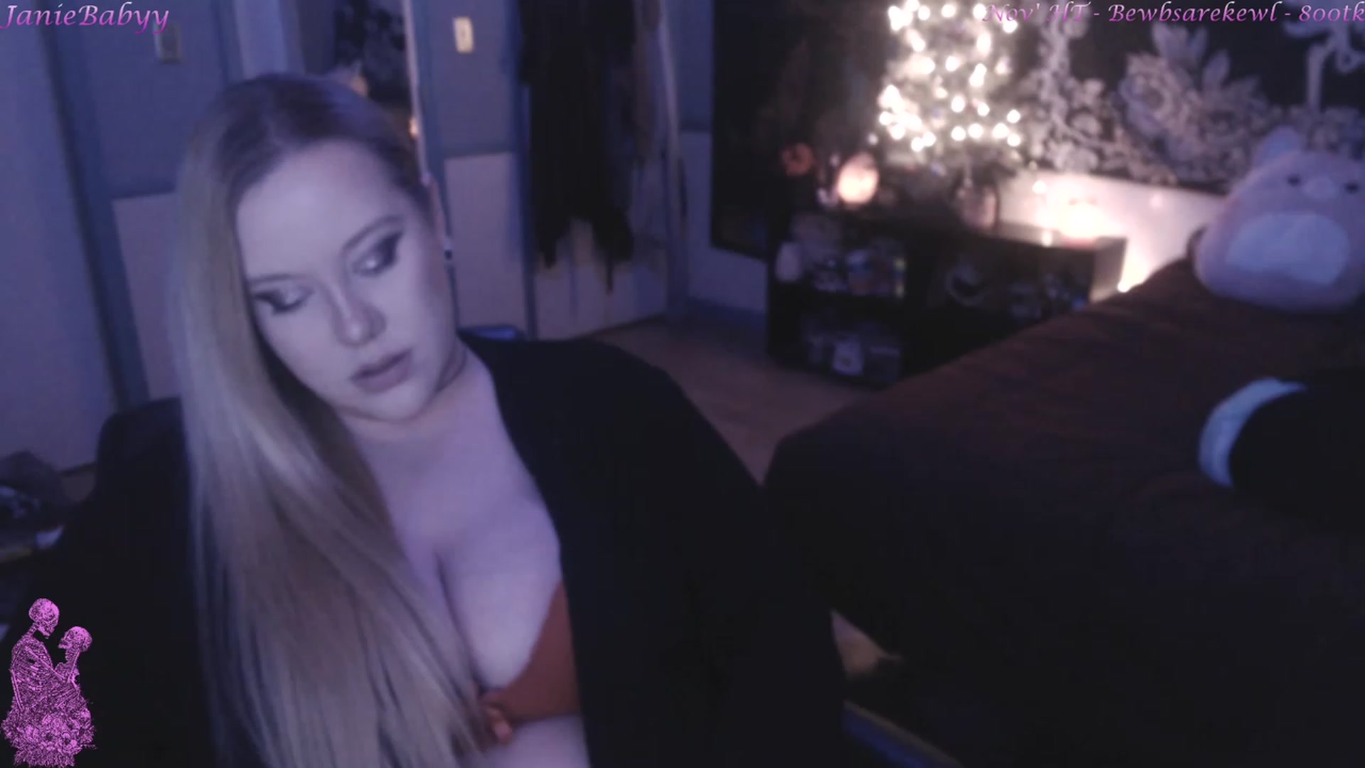 Gallery image thumbnail from JanieBabyy's myfreecams stream on, 12/05/2022, 04:50 image 8 of 20