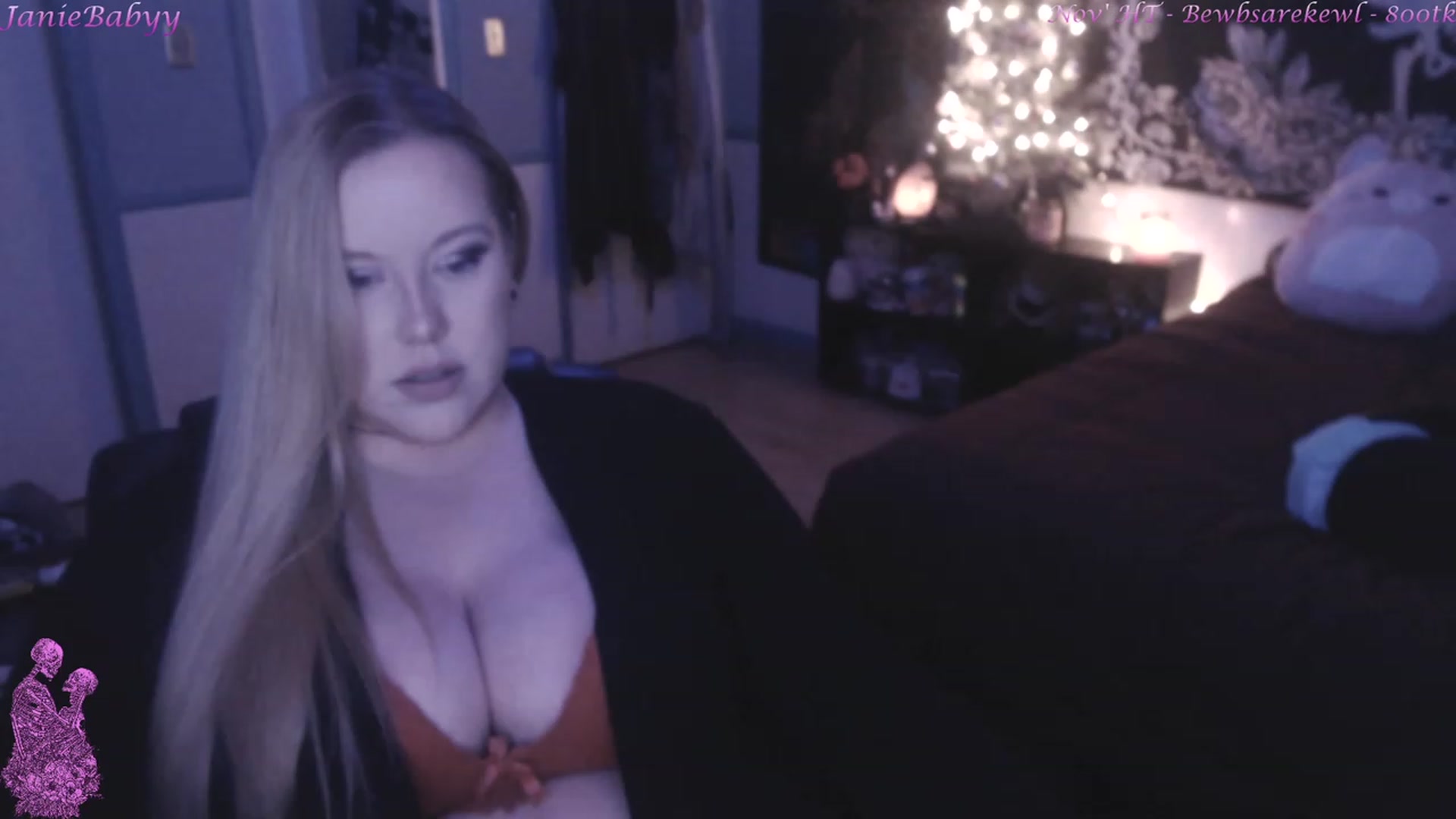 Gallery image thumbnail from JanieBabyy's myfreecams stream on, 12/05/2022, 04:50 image 16 of 20