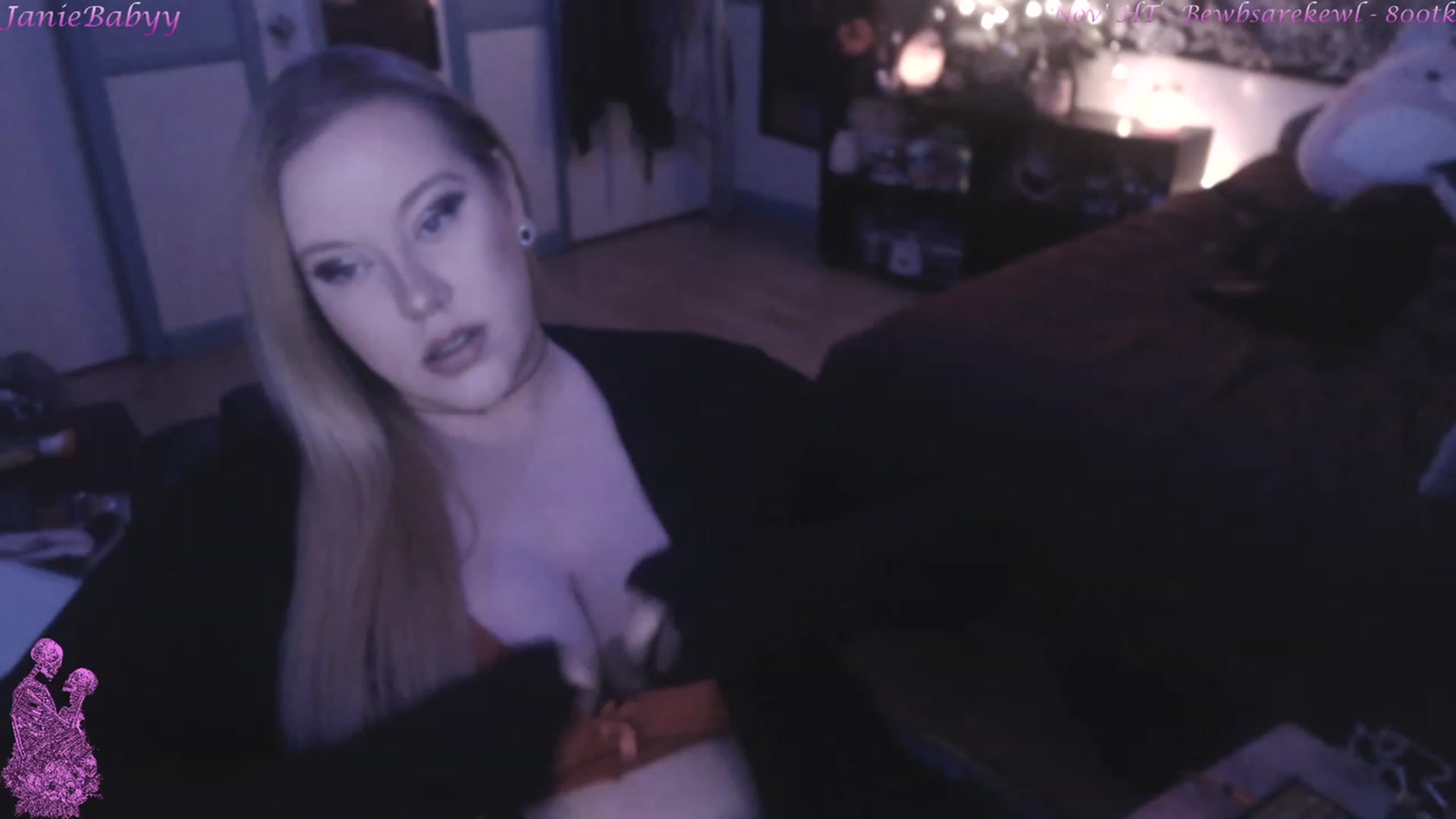 Gallery image thumbnail from JanieBabyy's myfreecams stream on, 12/05/2022, 05:53 image 13 of 20