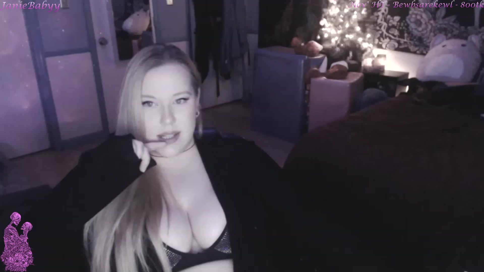 Gallery image thumbnail from JanieBabyy's myfreecams stream on, 12/09/2022, 06:19 image 10 of 20