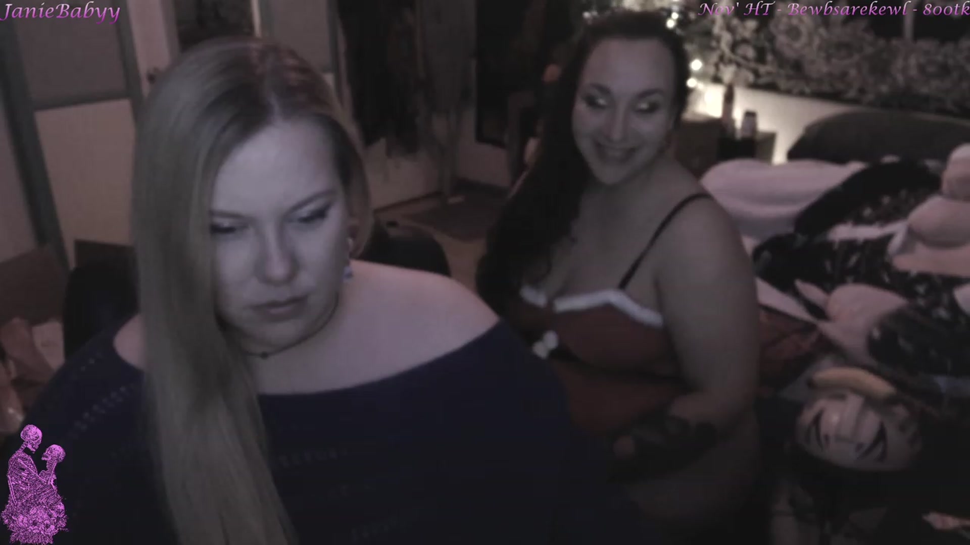 Gallery image thumbnail from JanieBabyy's myfreecams stream on, 12/18/2022, 07:58 image 12 of 20