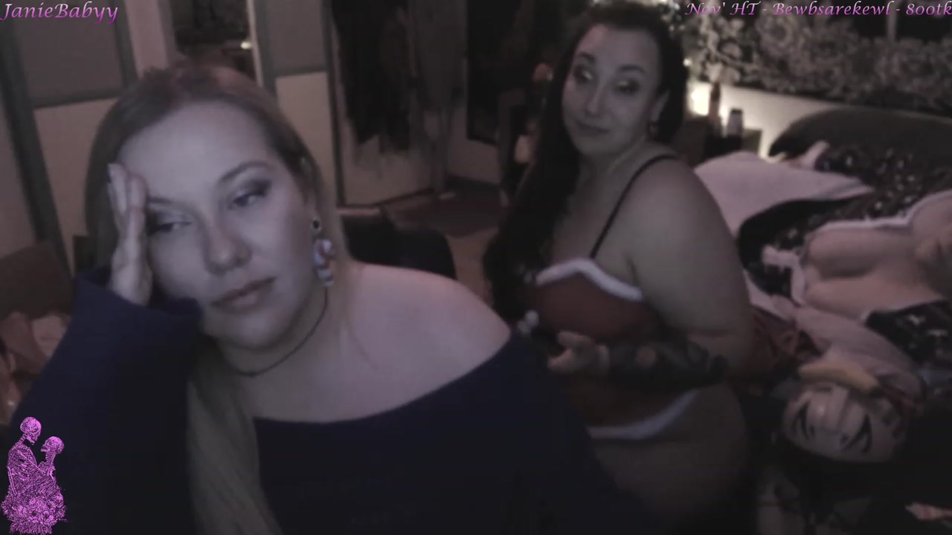 Gallery image thumbnail from JanieBabyy's myfreecams stream on, 12/18/2022, 07:58 image 13 of 20