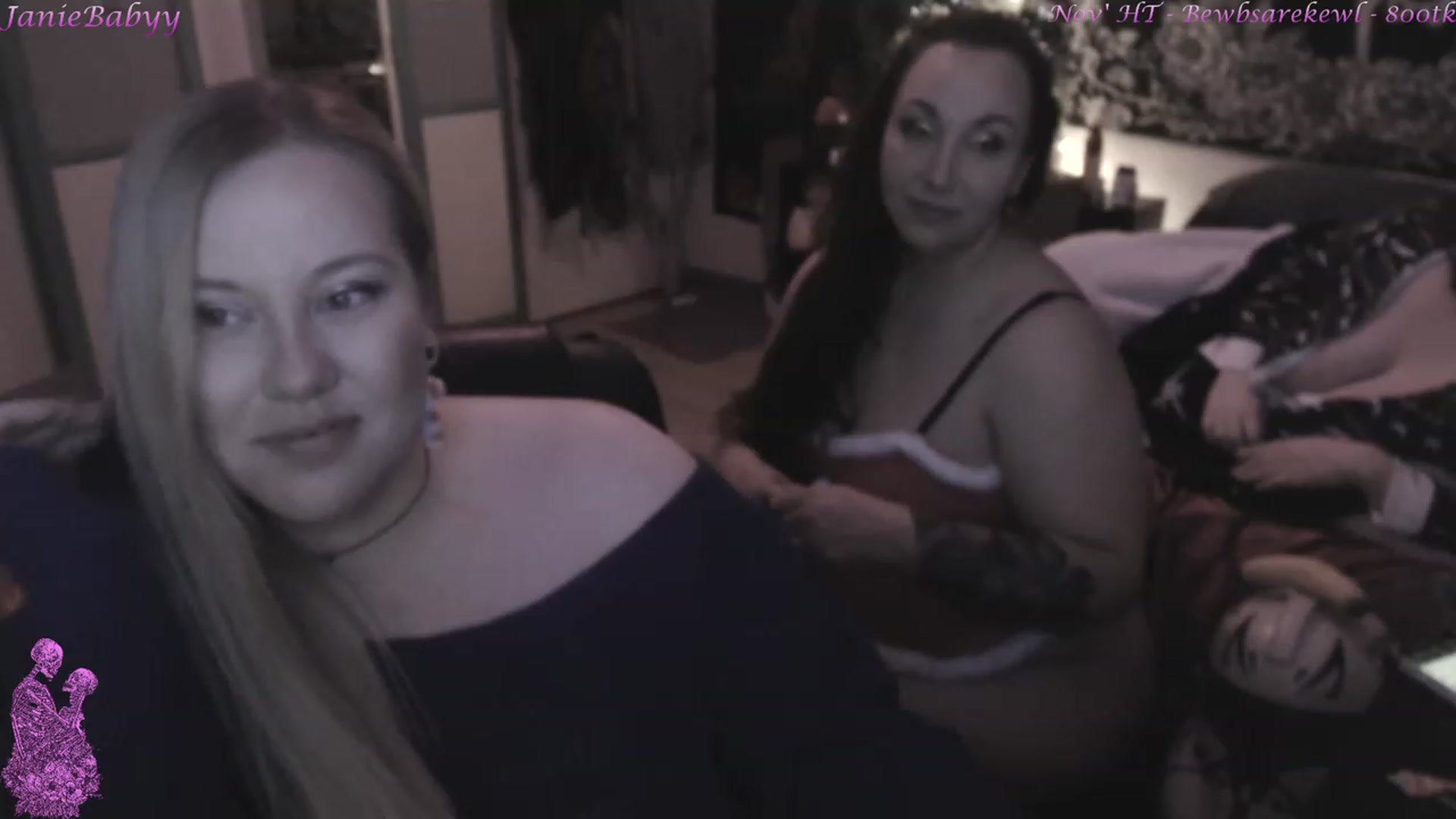 Gallery image thumbnail from JanieBabyy's myfreecams stream on, 12/18/2022, 07:58 image 7 of 20