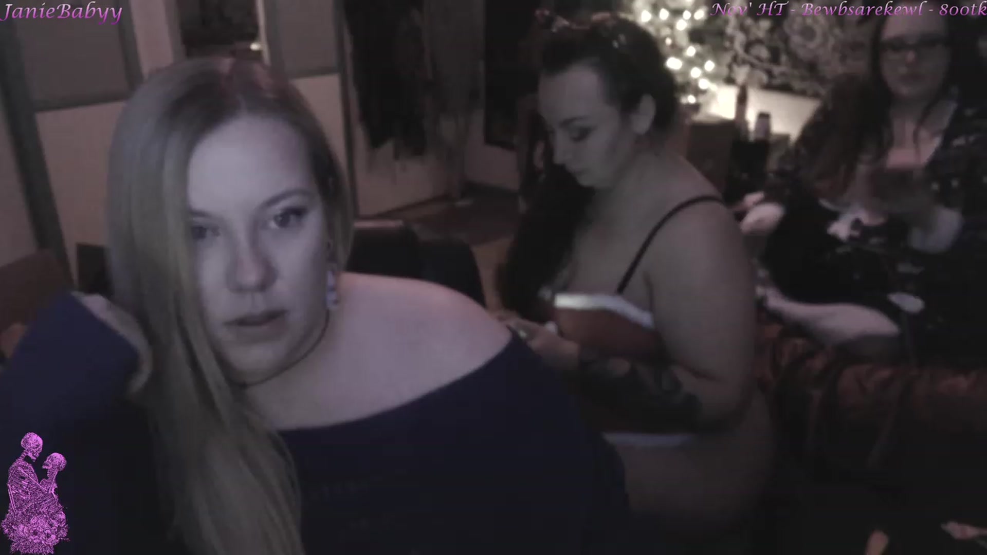 Gallery image thumbnail from JanieBabyy's myfreecams stream on, 12/18/2022, 07:58 image 2 of 20