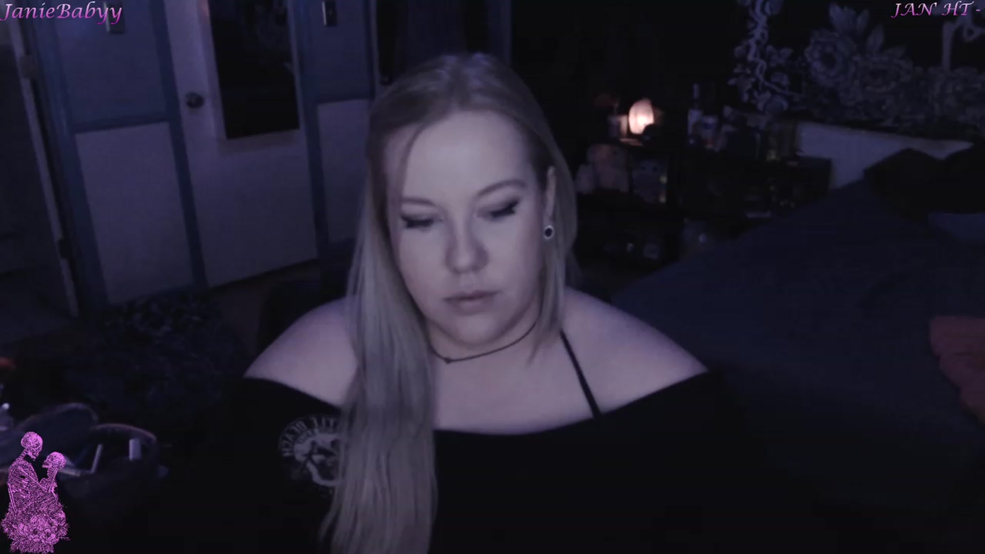 Gallery image thumbnail from JanieBabyy's myfreecams stream on, 01/15/2023, 07:39 image 19 of 20