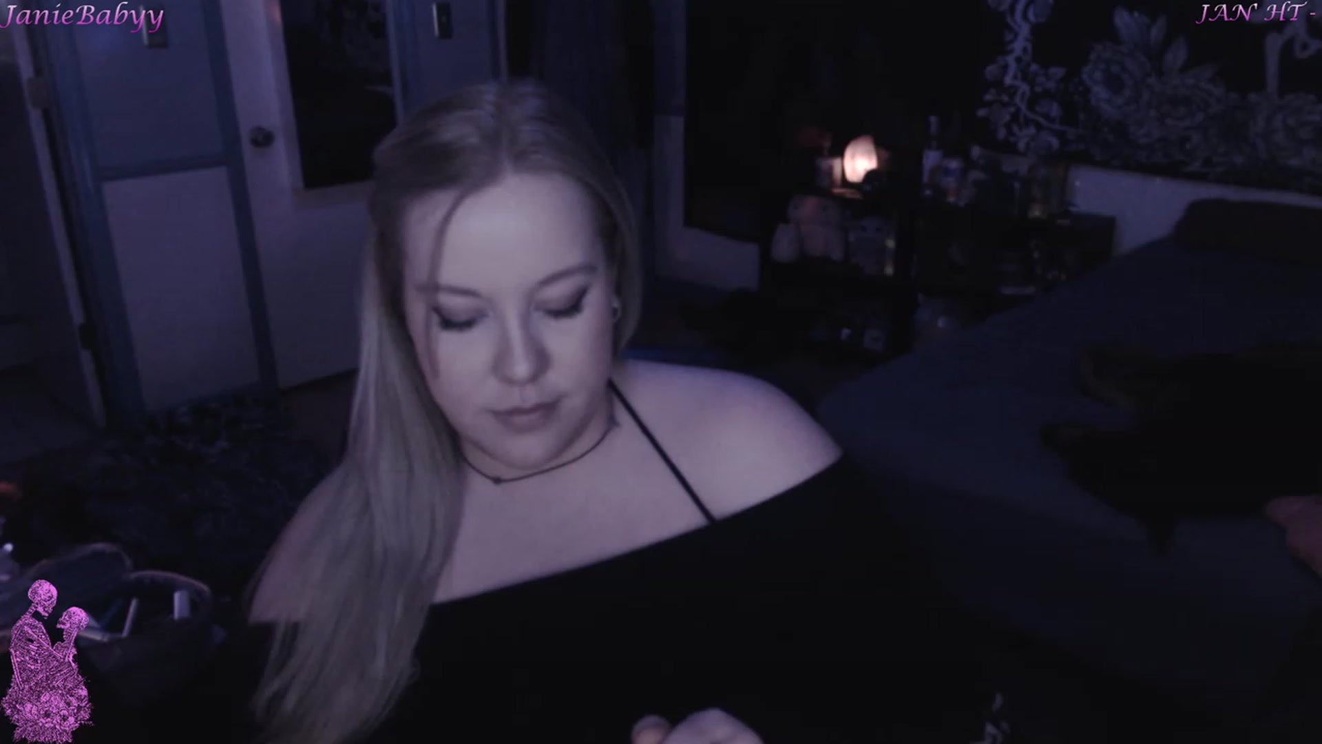Gallery image thumbnail from JanieBabyy's myfreecams stream on, 01/15/2023, 07:39 image 6 of 20