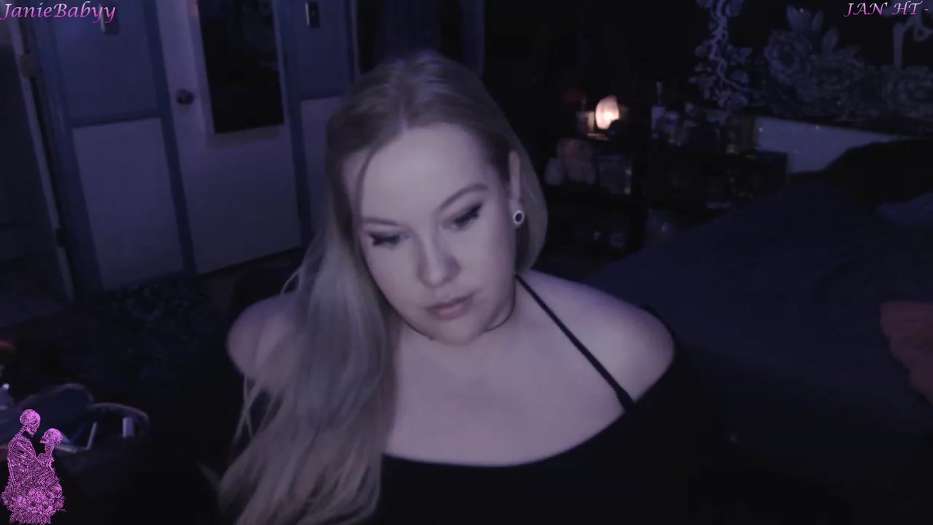 Gallery image thumbnail from JanieBabyy's myfreecams stream on, 01/15/2023, 07:39 image 11 of 20