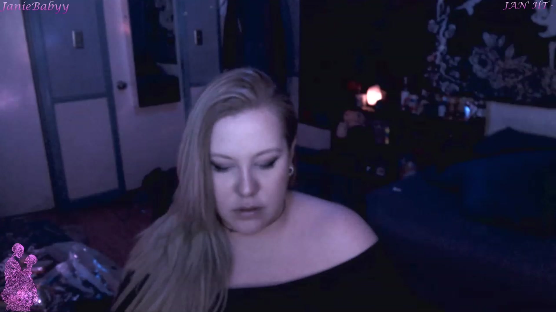 Gallery image thumbnail from JanieBabyy's myfreecams stream on, 01/16/2023, 07:10 image 16 of 20