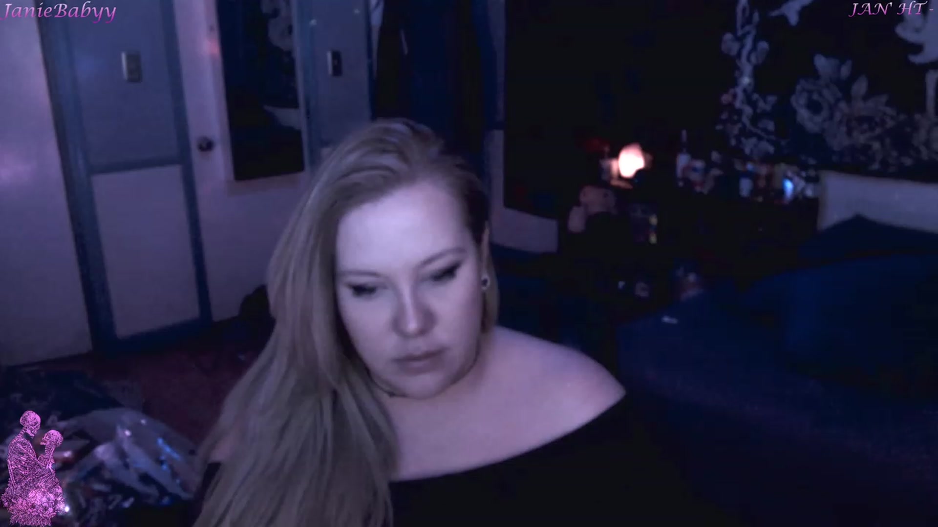 Gallery image thumbnail from JanieBabyy's myfreecams stream on, 01/16/2023, 07:10 image 17 of 20