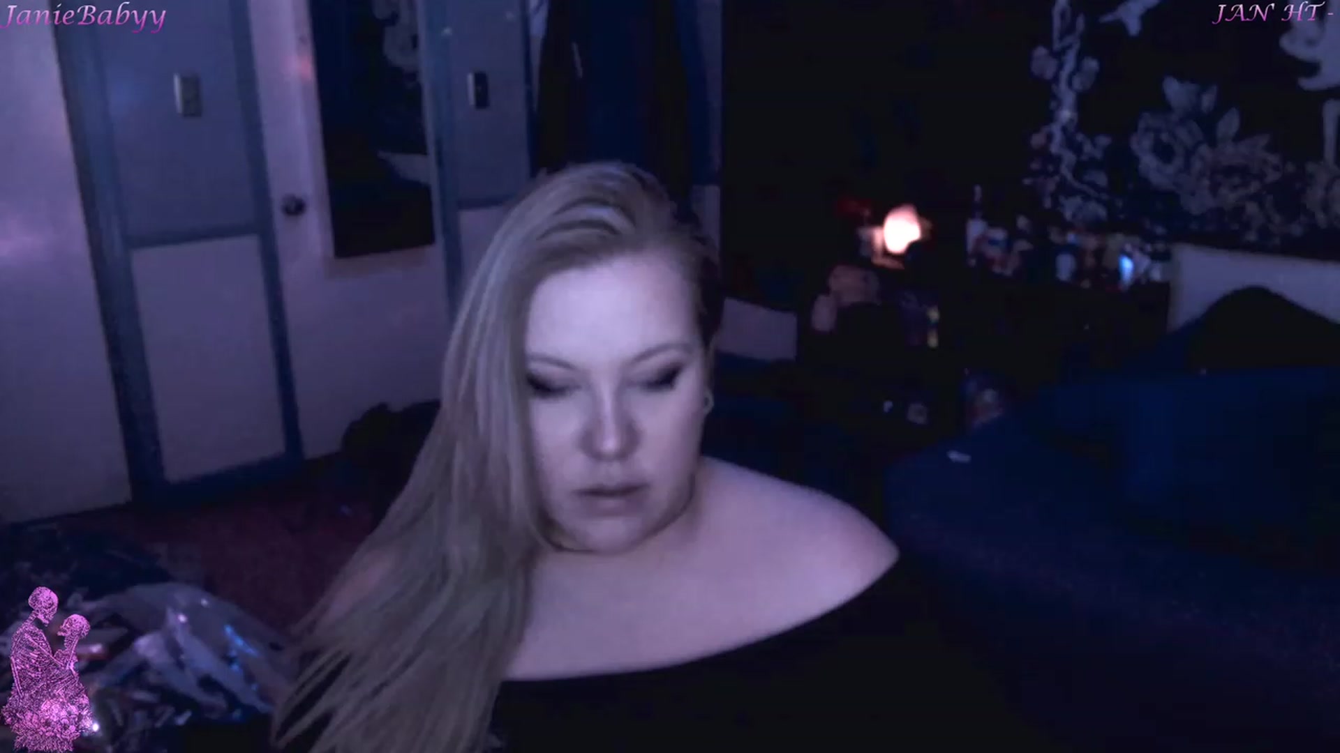 Gallery image thumbnail from JanieBabyy's myfreecams stream on, 01/16/2023, 07:10 image 18 of 20