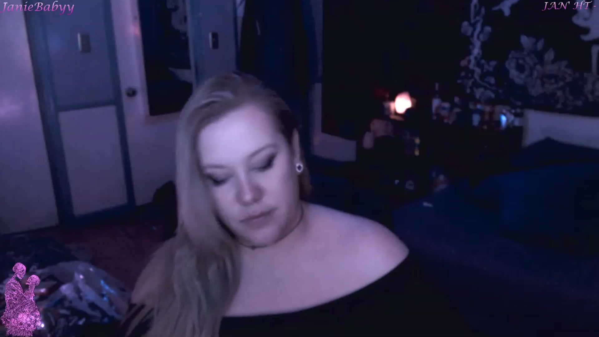 Gallery image thumbnail from JanieBabyy's myfreecams stream on, 01/16/2023, 07:10 image 15 of 20