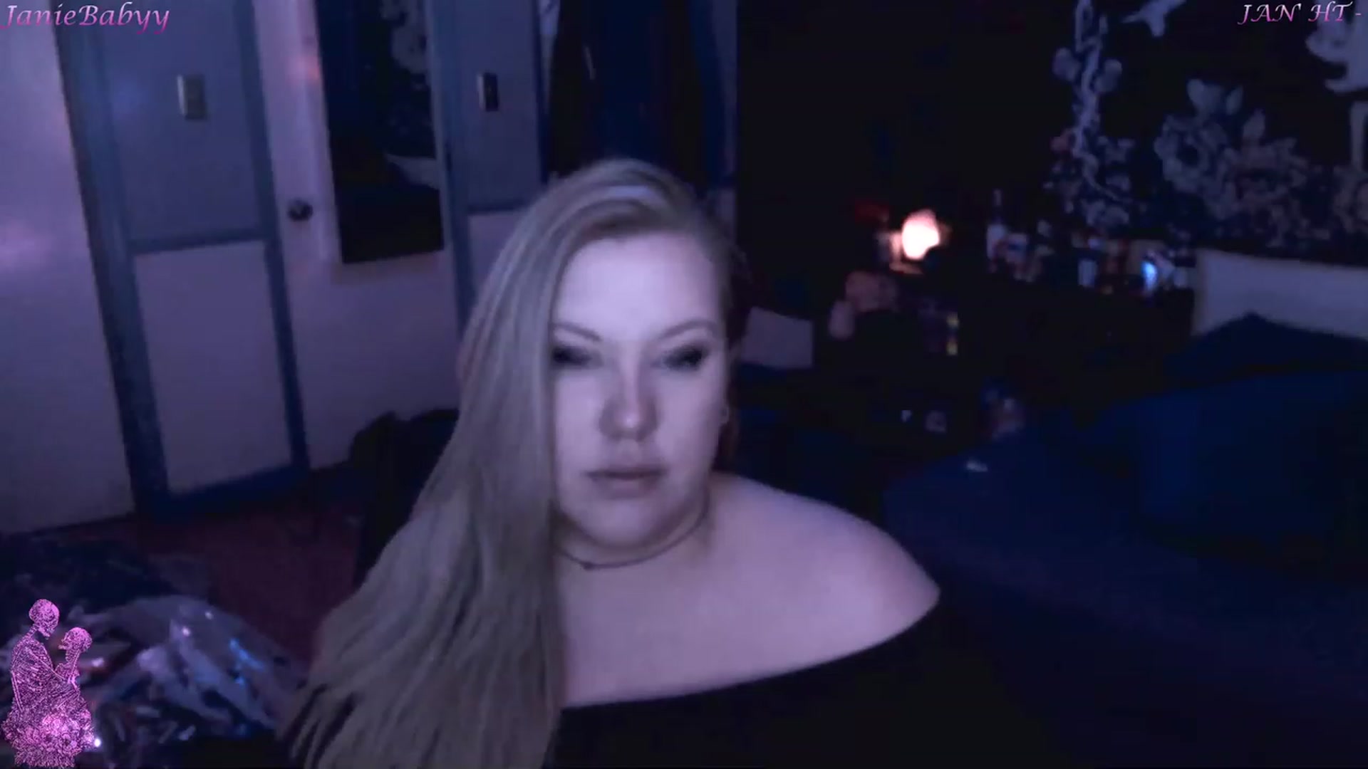 Gallery image thumbnail from JanieBabyy's myfreecams stream on, 01/16/2023, 07:10 image 14 of 20