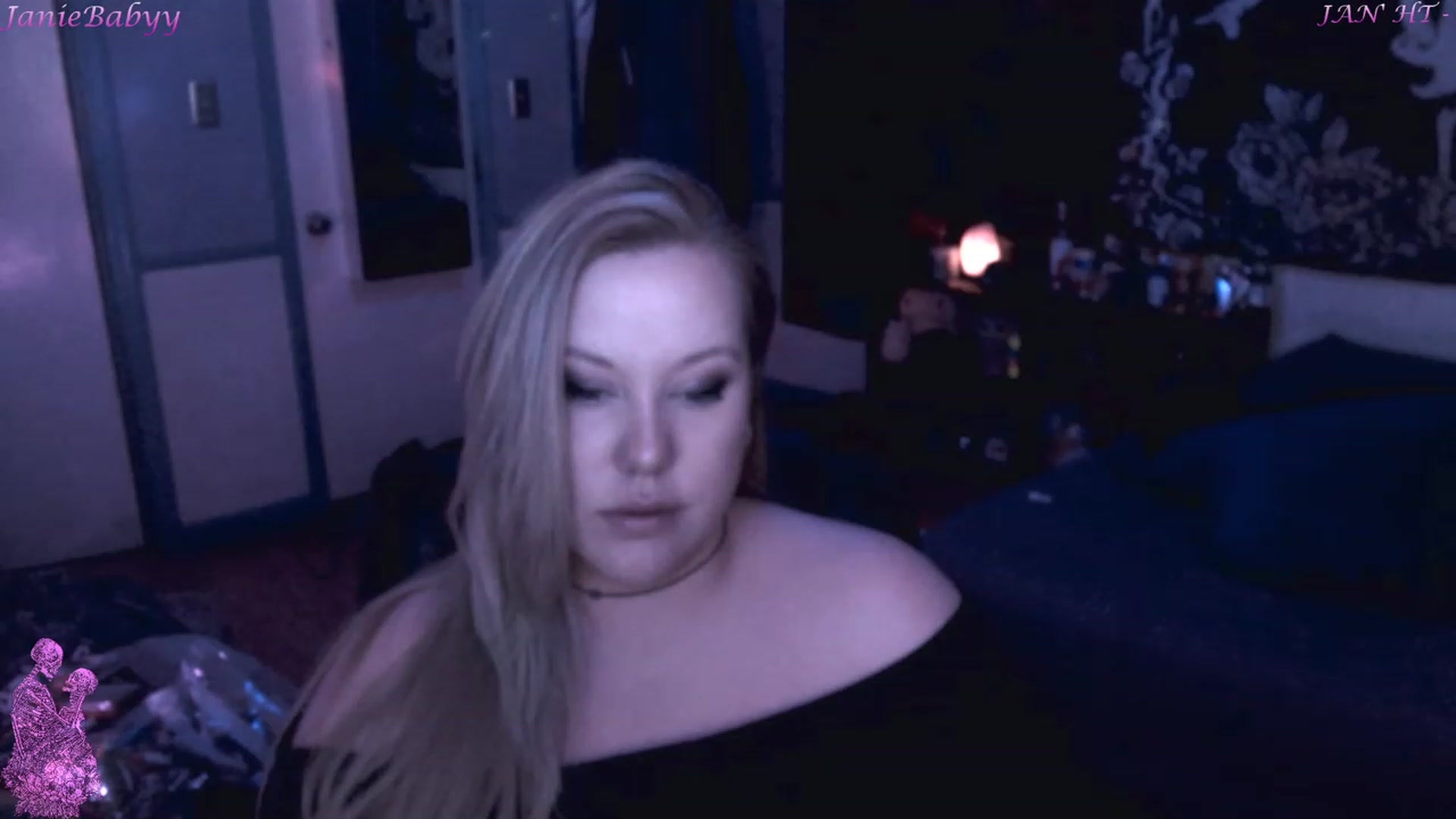 Gallery image thumbnail from JanieBabyy's myfreecams stream on, 01/16/2023, 07:10 image 12 of 20