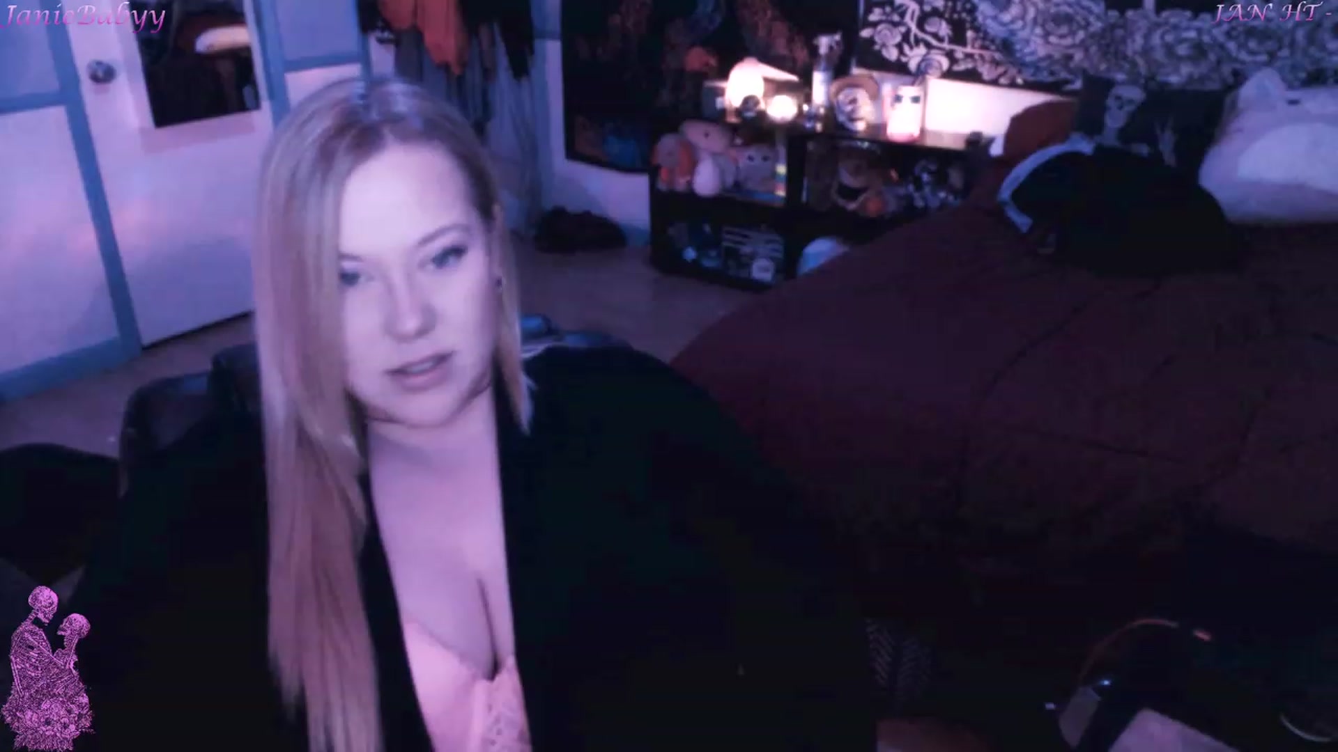Gallery image thumbnail from JanieBabyy's myfreecams stream on, 02/15/2023, 03:45 image 10 of 20