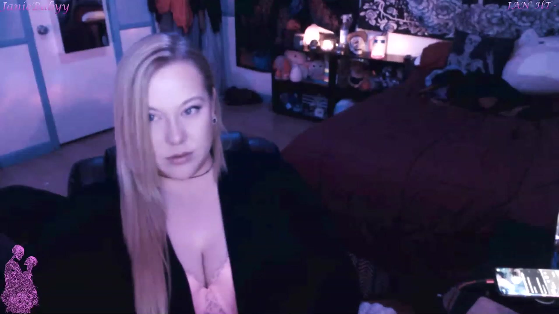 Gallery image thumbnail from JanieBabyy's myfreecams stream on, 02/15/2023, 04:25 image 9 of 20