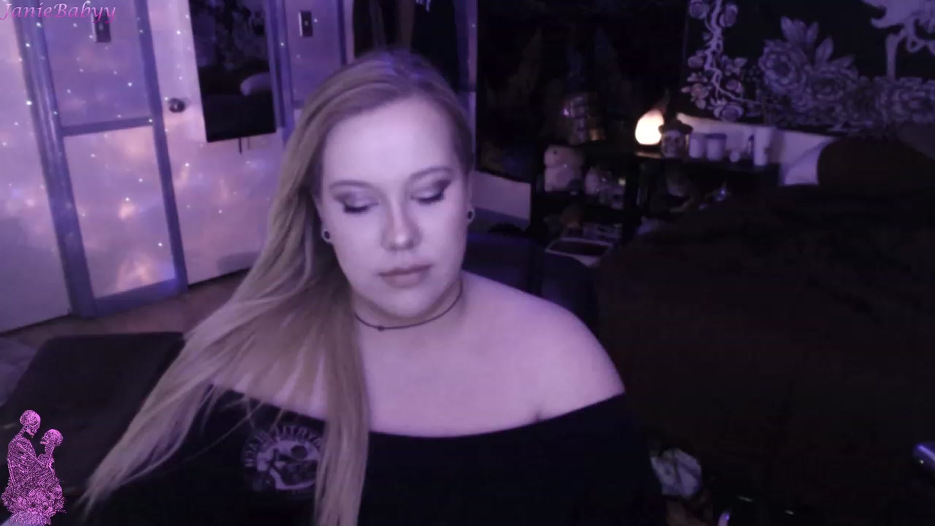 Gallery image thumbnail from JanieBabyy's myfreecams stream on, 03/19/2023, 13:55 image 18 of 20