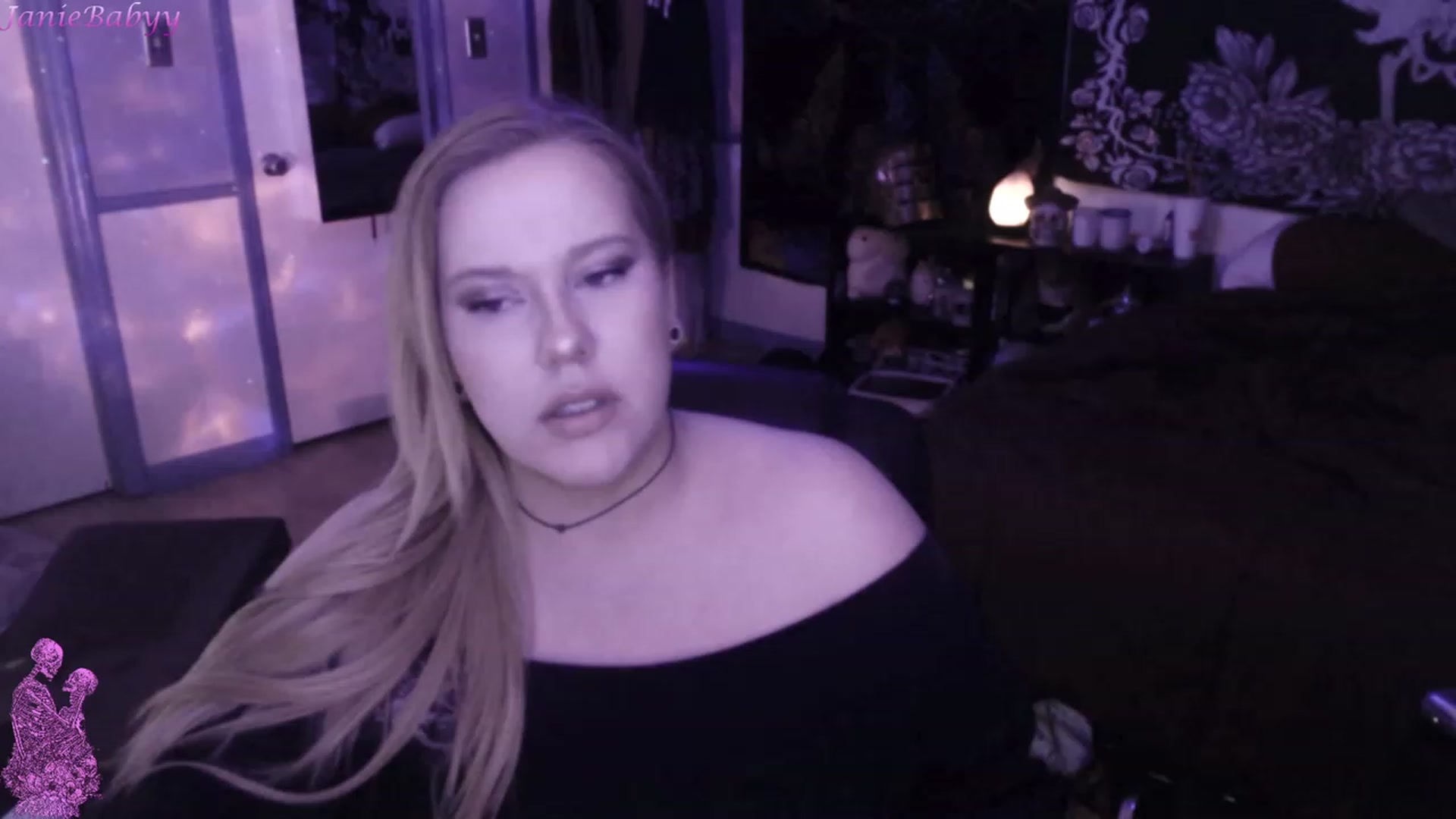 Gallery image thumbnail from JanieBabyy's myfreecams stream on, 03/19/2023, 13:55 image 13 of 20