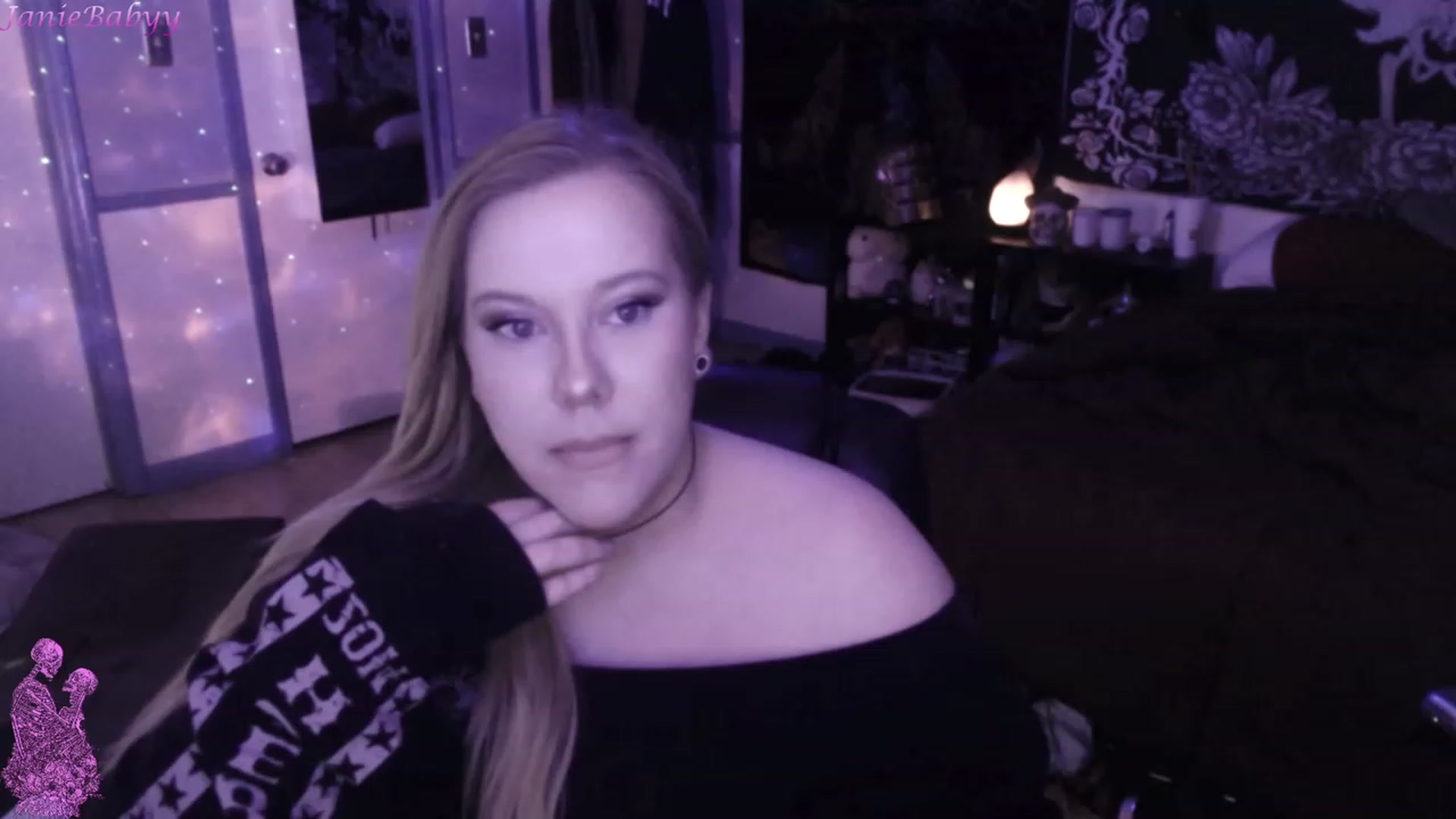 Gallery image thumbnail from JanieBabyy's myfreecams stream on, 03/19/2023, 13:55 image 19 of 20