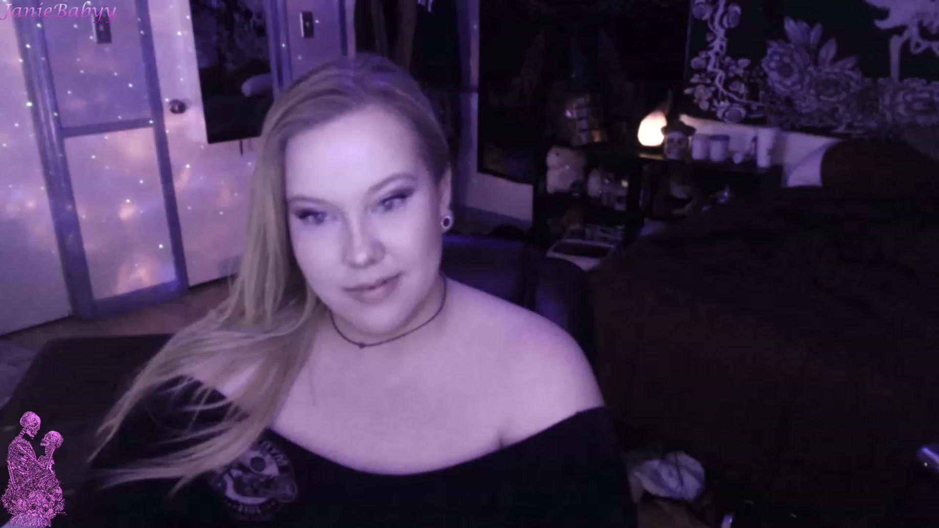 Gallery image thumbnail from JanieBabyy's myfreecams stream on, 03/19/2023, 13:55 image 3 of 20
