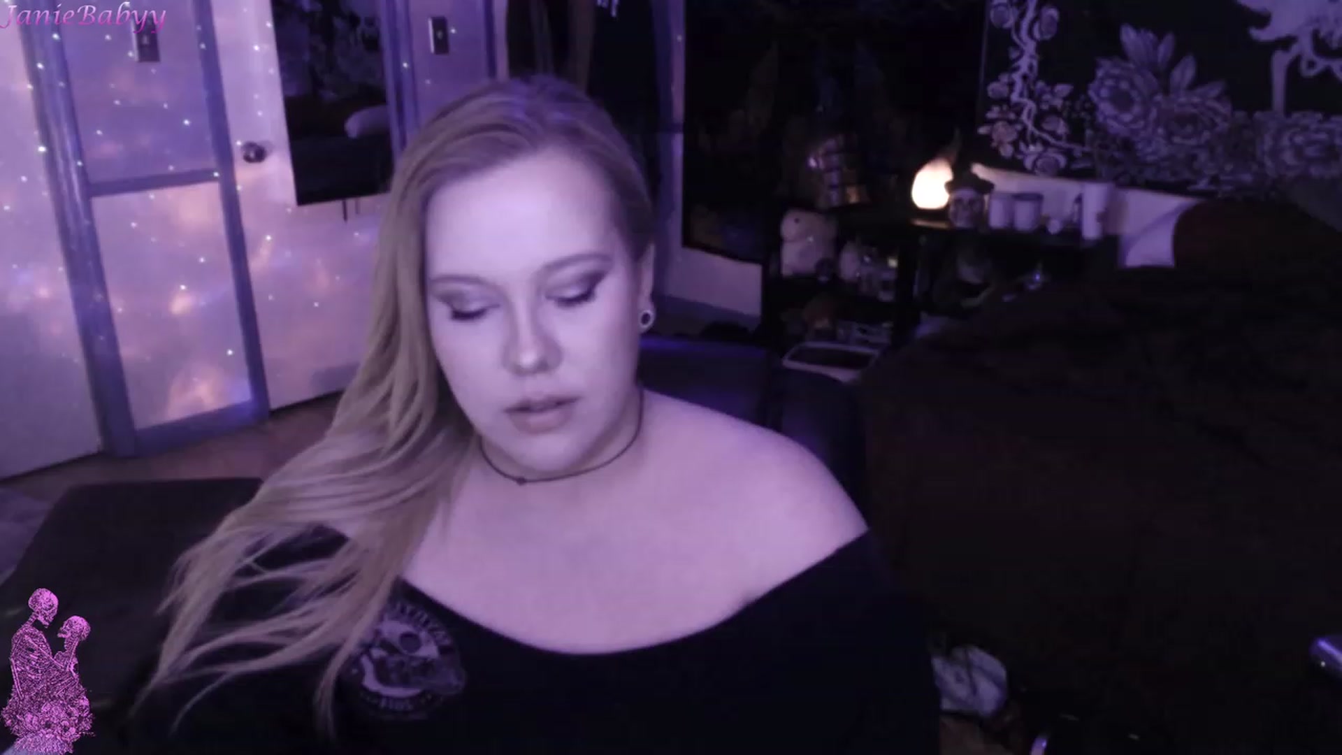 Gallery image thumbnail from JanieBabyy's myfreecams stream on, 03/19/2023, 13:55 image 4 of 20