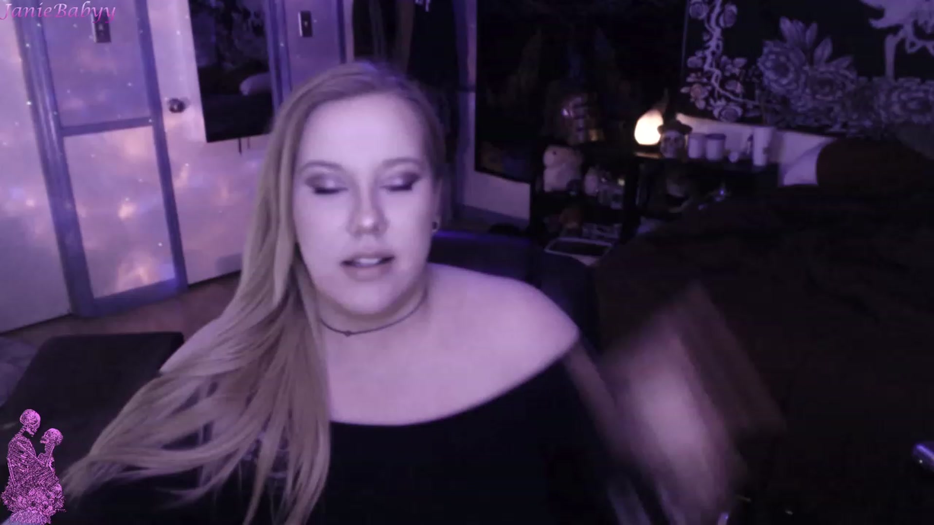 Gallery image thumbnail from JanieBabyy's myfreecams stream on, 03/19/2023, 13:55 image 14 of 20