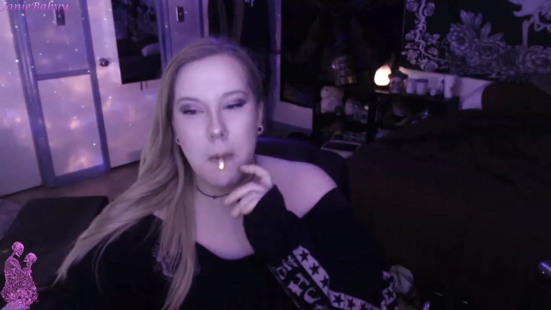 Gallery image thumbnail from JanieBabyy's myfreecams stream on, 03/19/2023, 13:55 image 16 of 20