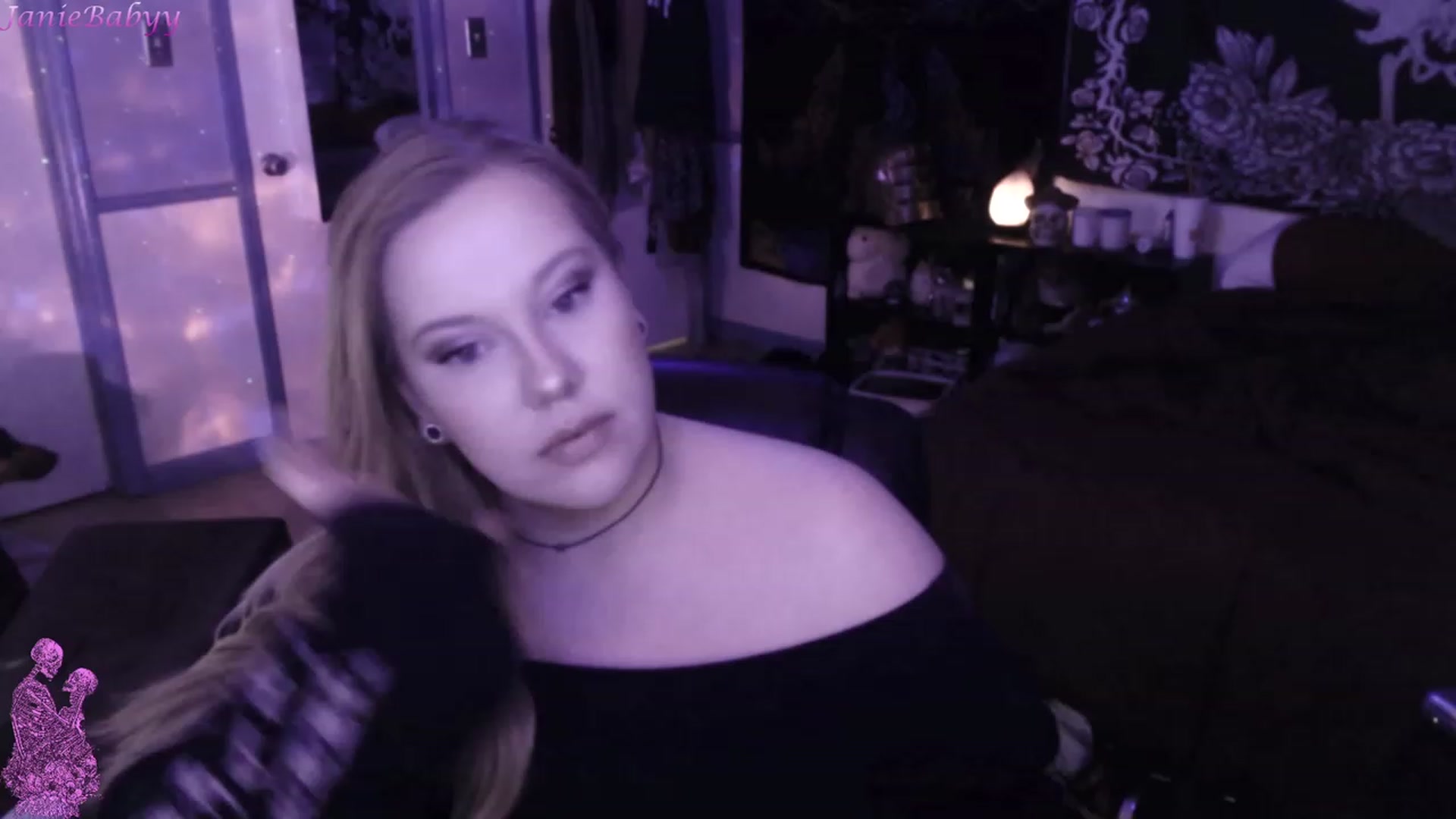 Gallery image thumbnail from JanieBabyy's myfreecams stream on, 03/19/2023, 13:55 image 10 of 20