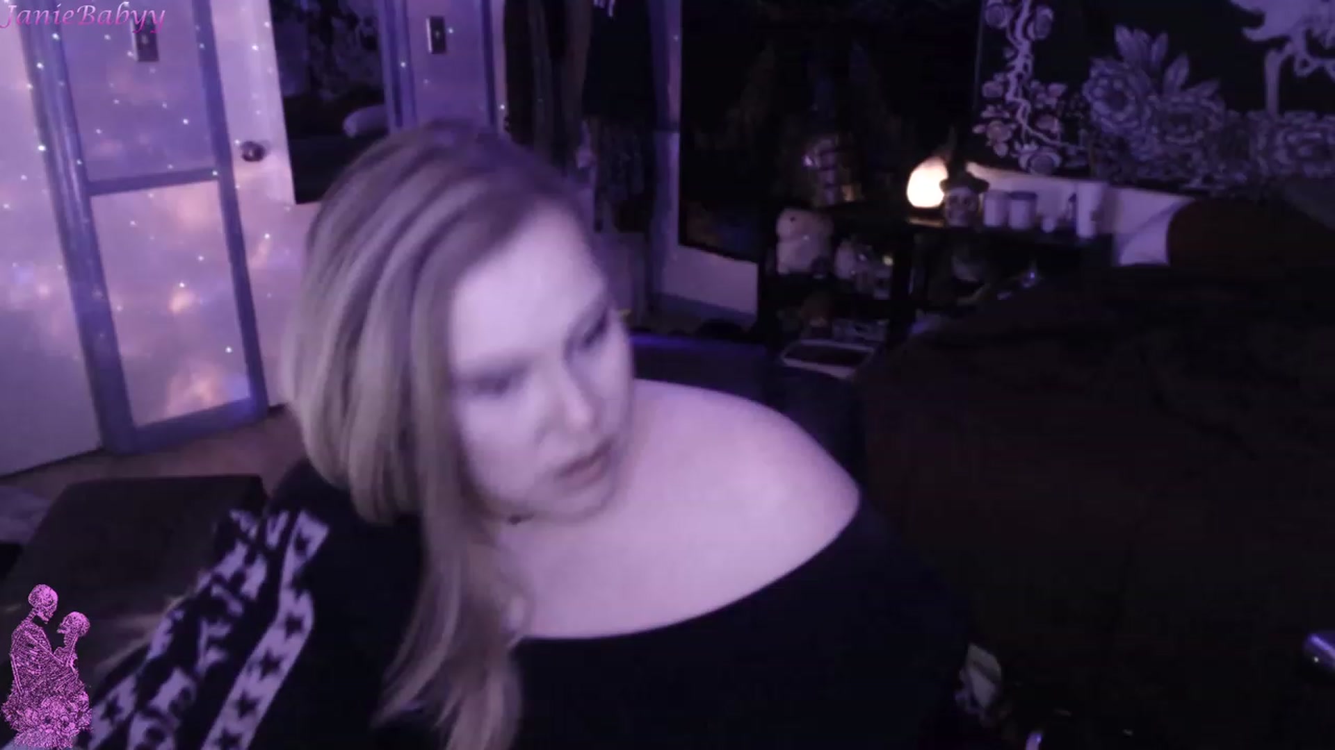 Gallery image thumbnail from JanieBabyy's myfreecams stream on, 03/19/2023, 13:55 image 5 of 20