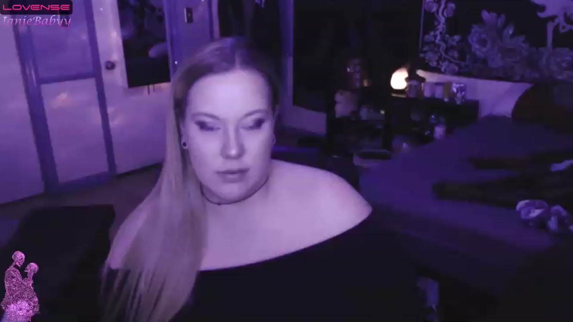 Gallery image thumbnail from JanieBabyy's myfreecams stream on, 03/20/2023, 12:21 image 19 of 20