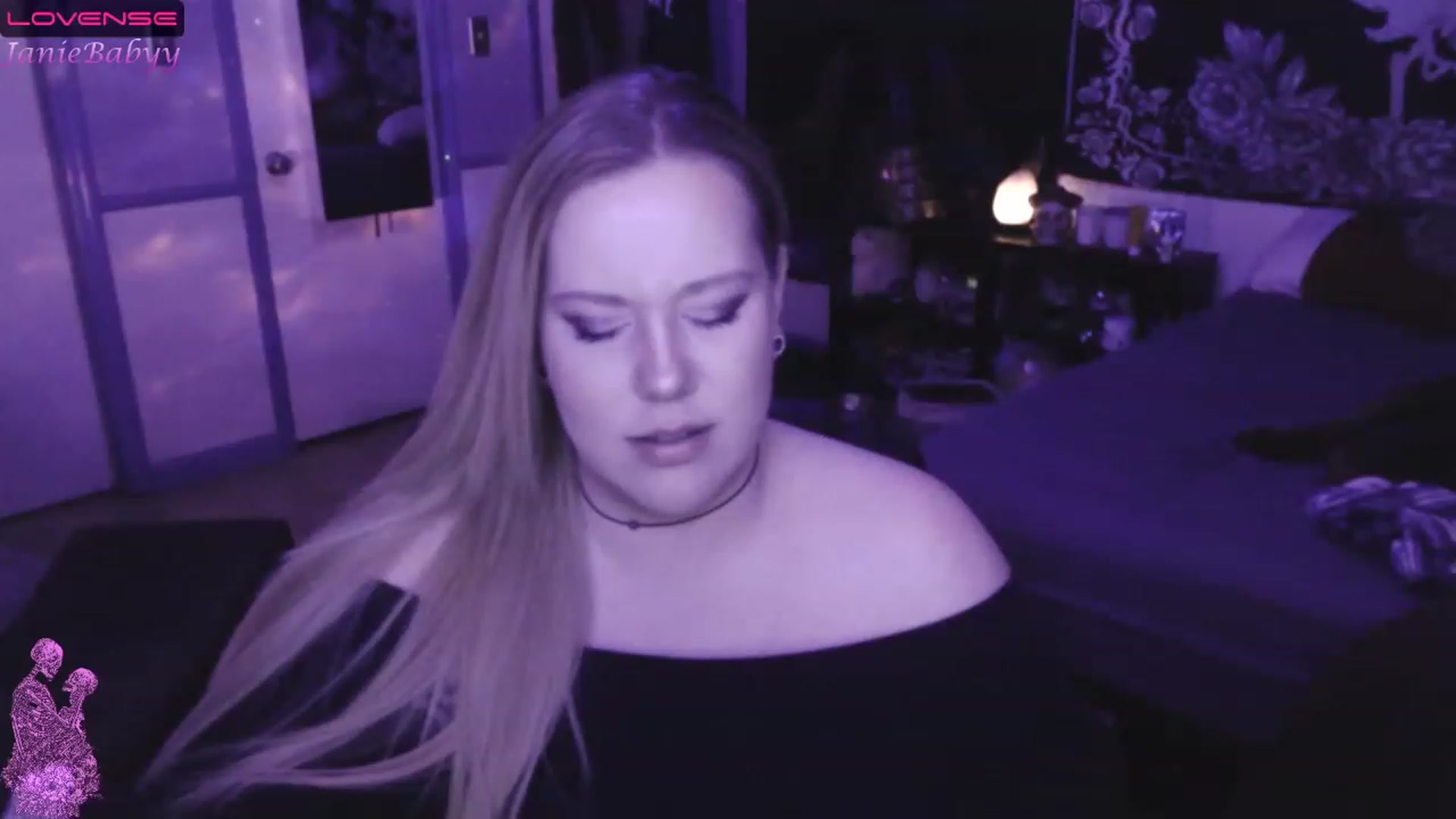 Gallery image thumbnail from JanieBabyy's myfreecams stream on, 03/20/2023, 12:21 image 6 of 20