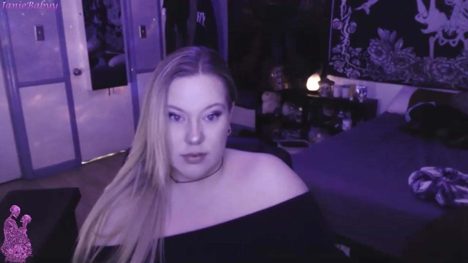 Gallery image thumbnail from JanieBabyy's myfreecams stream on, 03/20/2023, 16:05 image 3 of 20